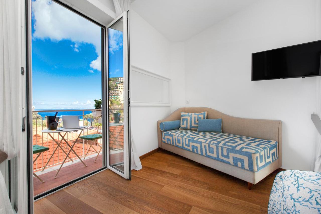 Sorrentovibes - Luxury Home Sea View & Jacuzzi In Sorrento Centre Eksteriør billede
