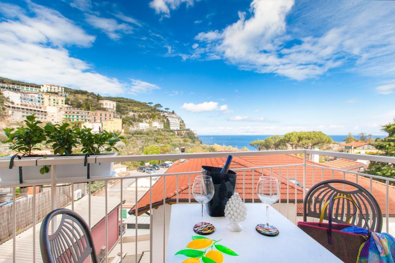 Sorrentovibes - Luxury Home Sea View & Jacuzzi In Sorrento Centre Eksteriør billede