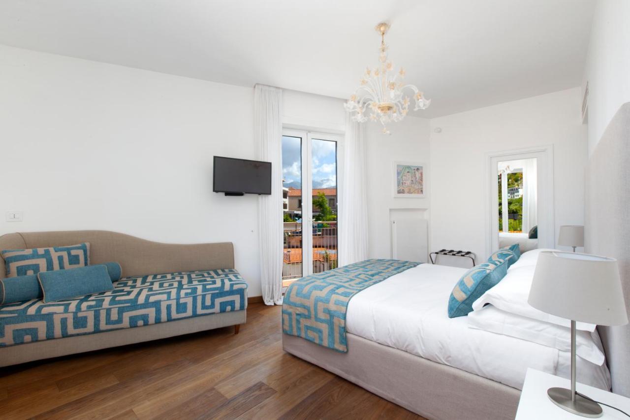 Sorrentovibes - Luxury Home Sea View & Jacuzzi In Sorrento Centre Eksteriør billede