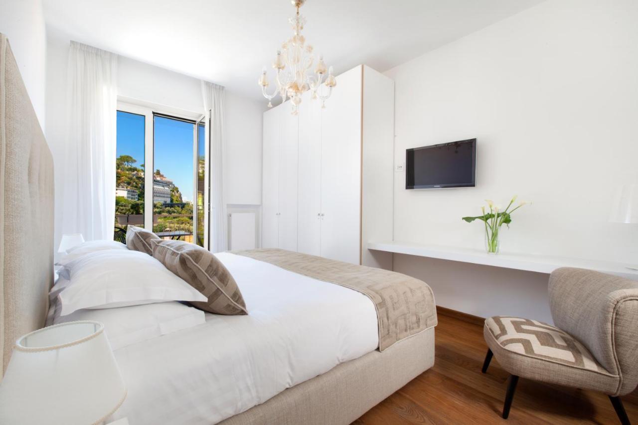 Sorrentovibes - Luxury Home Sea View & Jacuzzi In Sorrento Centre Eksteriør billede