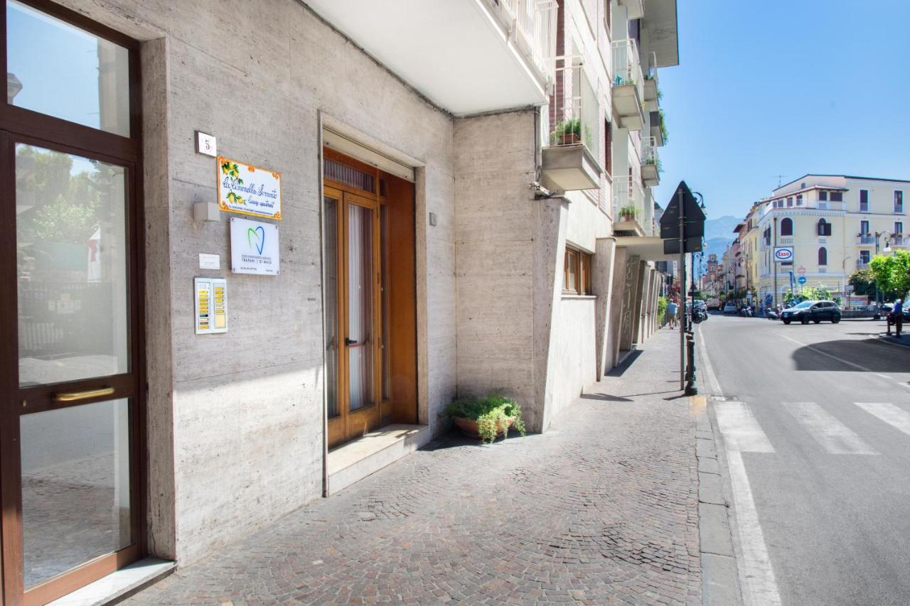 Sorrentovibes - Luxury Home Sea View & Jacuzzi In Sorrento Centre Eksteriør billede