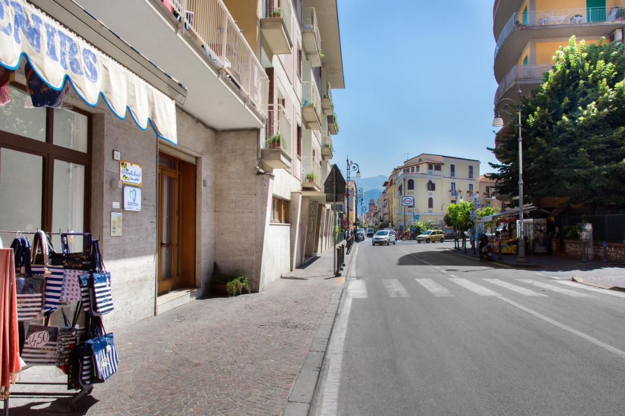 Sorrentovibes - Luxury Home Sea View & Jacuzzi In Sorrento Centre Eksteriør billede