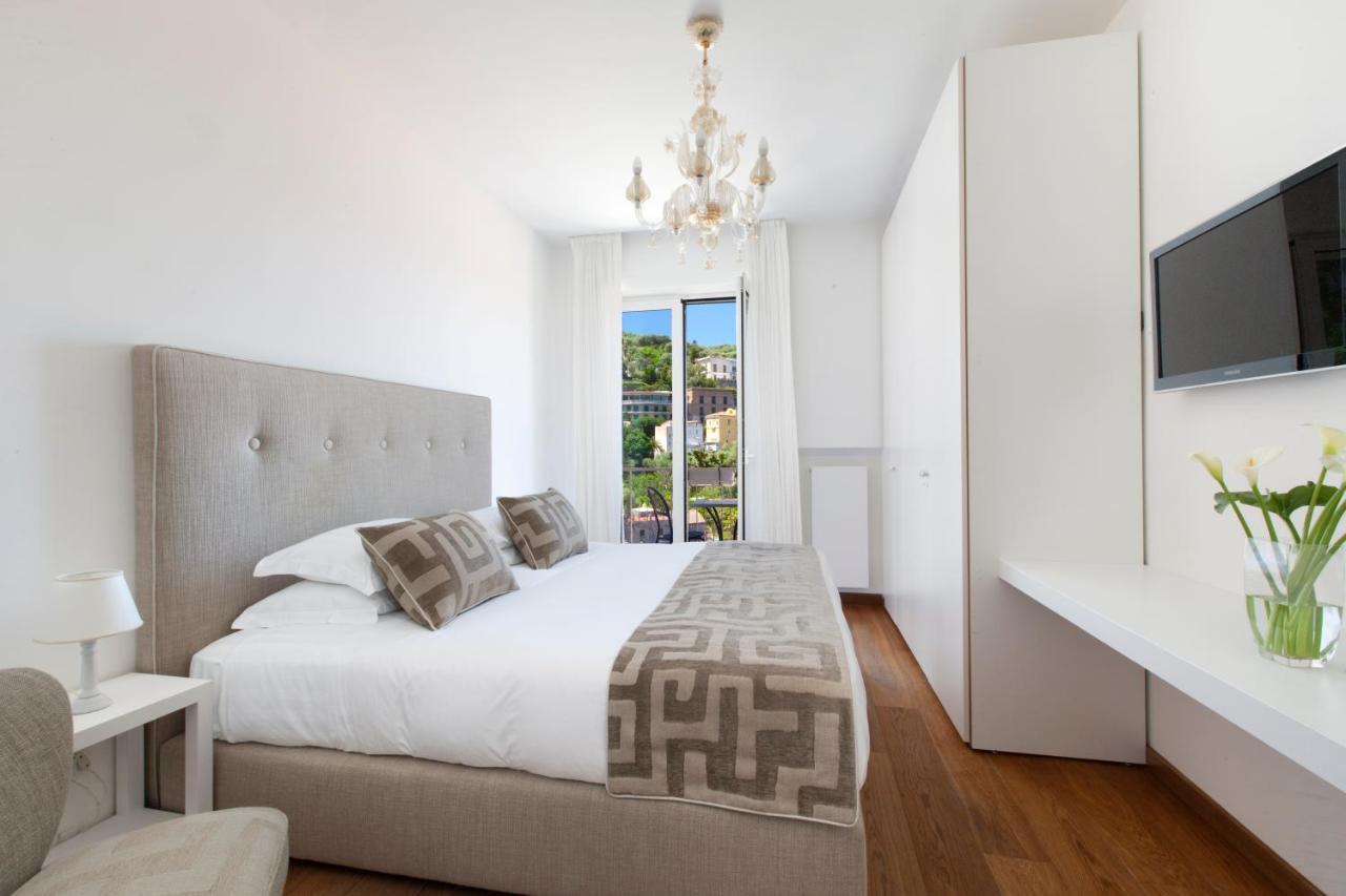 Sorrentovibes - Luxury Home Sea View & Jacuzzi In Sorrento Centre Eksteriør billede